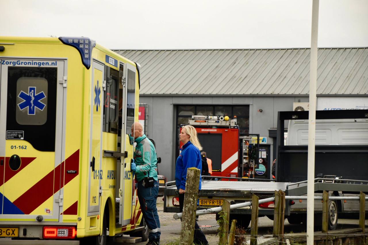Vier licht gewonden na aanrijding op N980 in Doezum