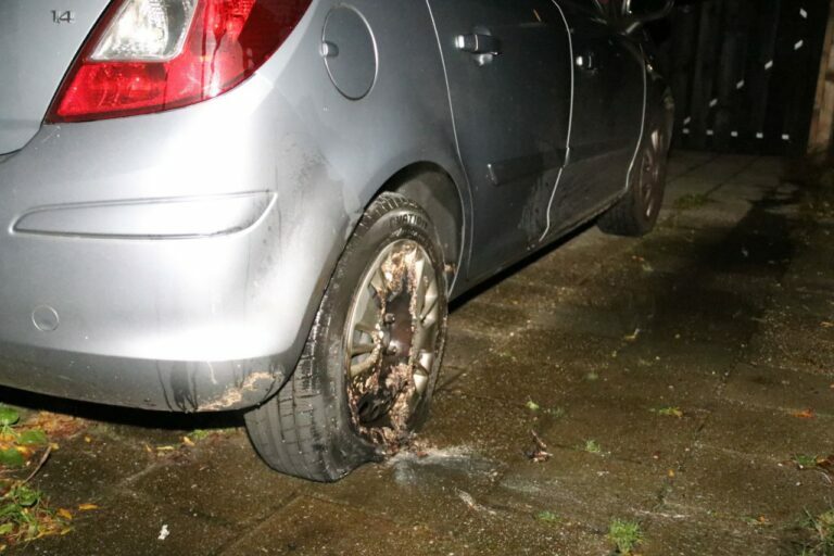 Opnieuw autobranden in Hoogeveen; FO doet onderzoek