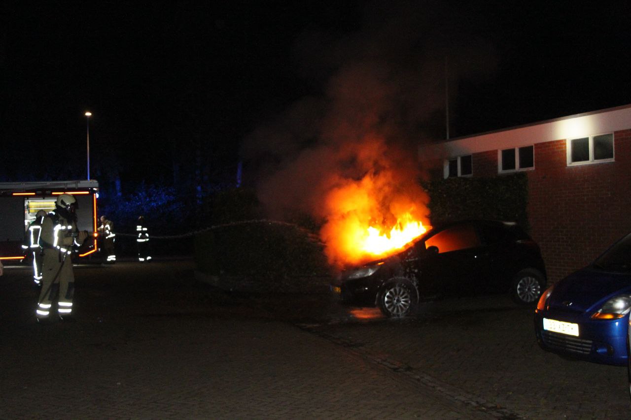 Opnieuw autobrand in Assen; politie gaat uit van brandstichting