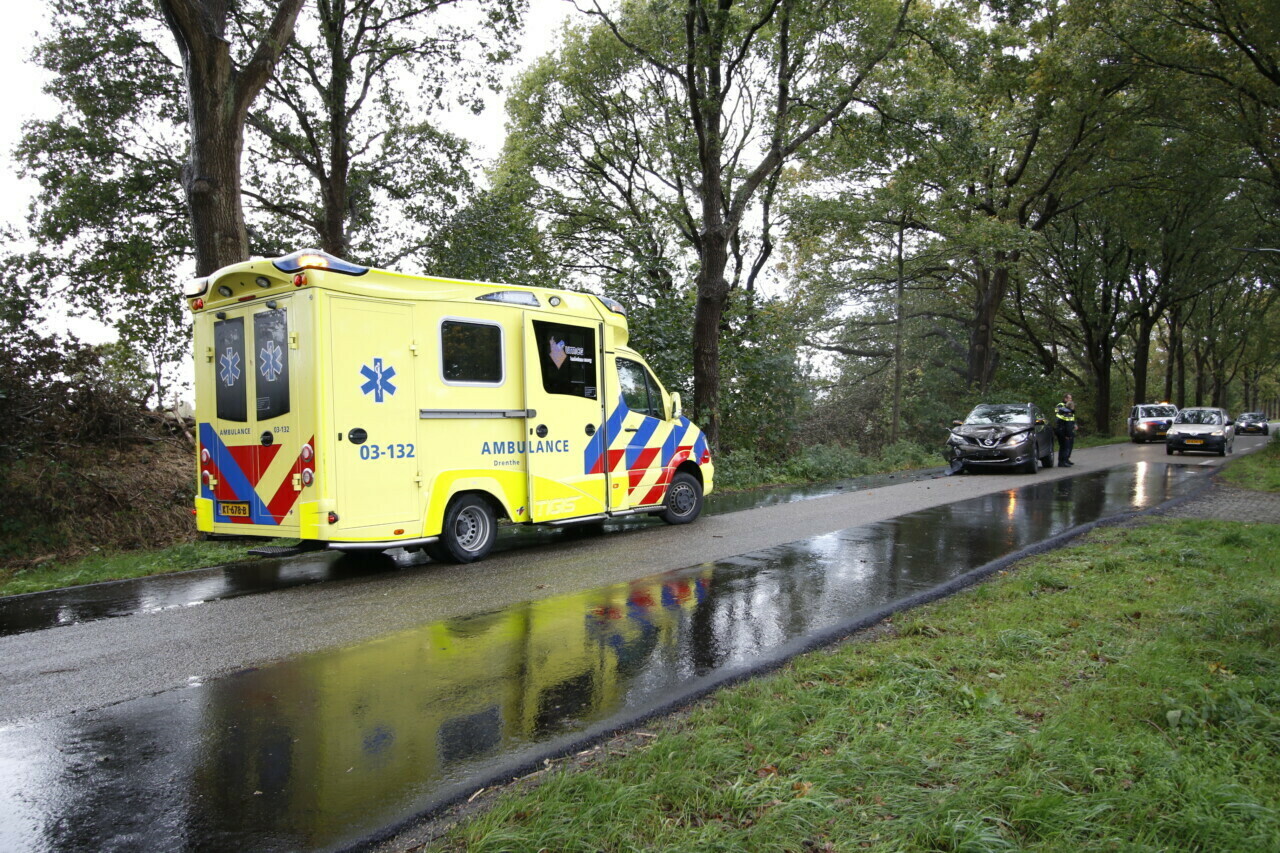 Flinke schade bij kop-staartbotsing in Valthe