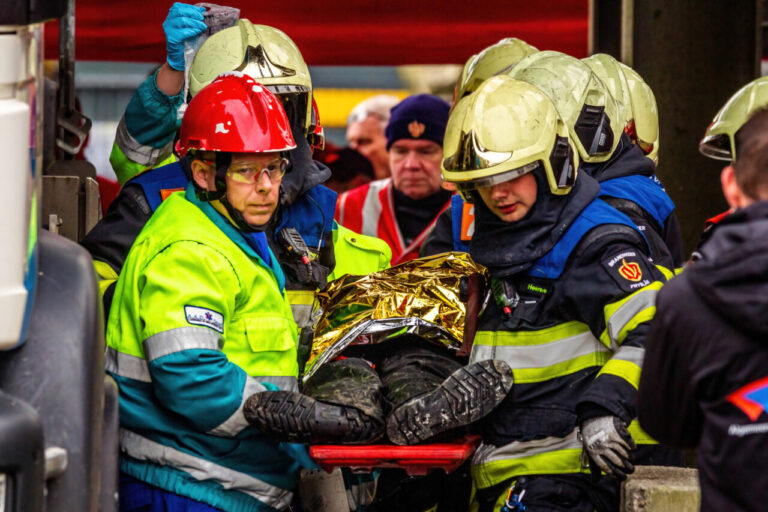 Brandweer Meldkamer Noord-Nederland wint brandweerwedstrijd in Drachten