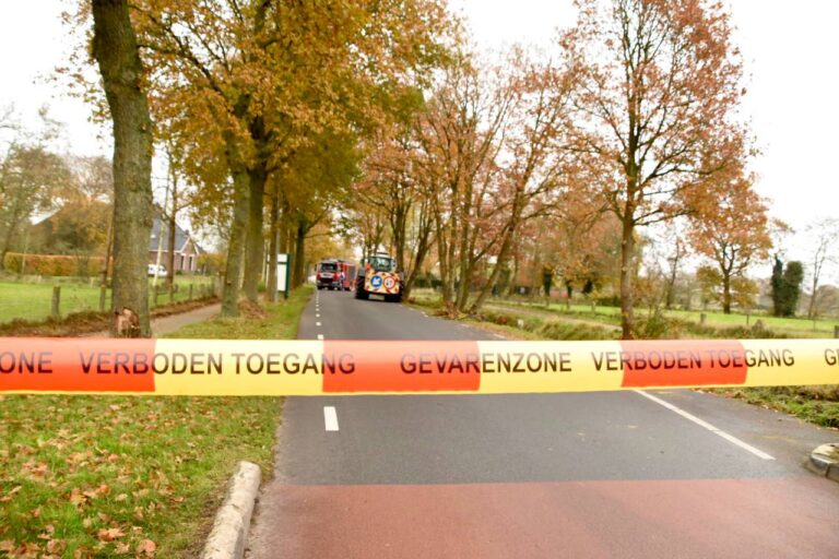 Gaslek zorgt voor afsluiting N981 tussen Surhuisterveen en Grootegast