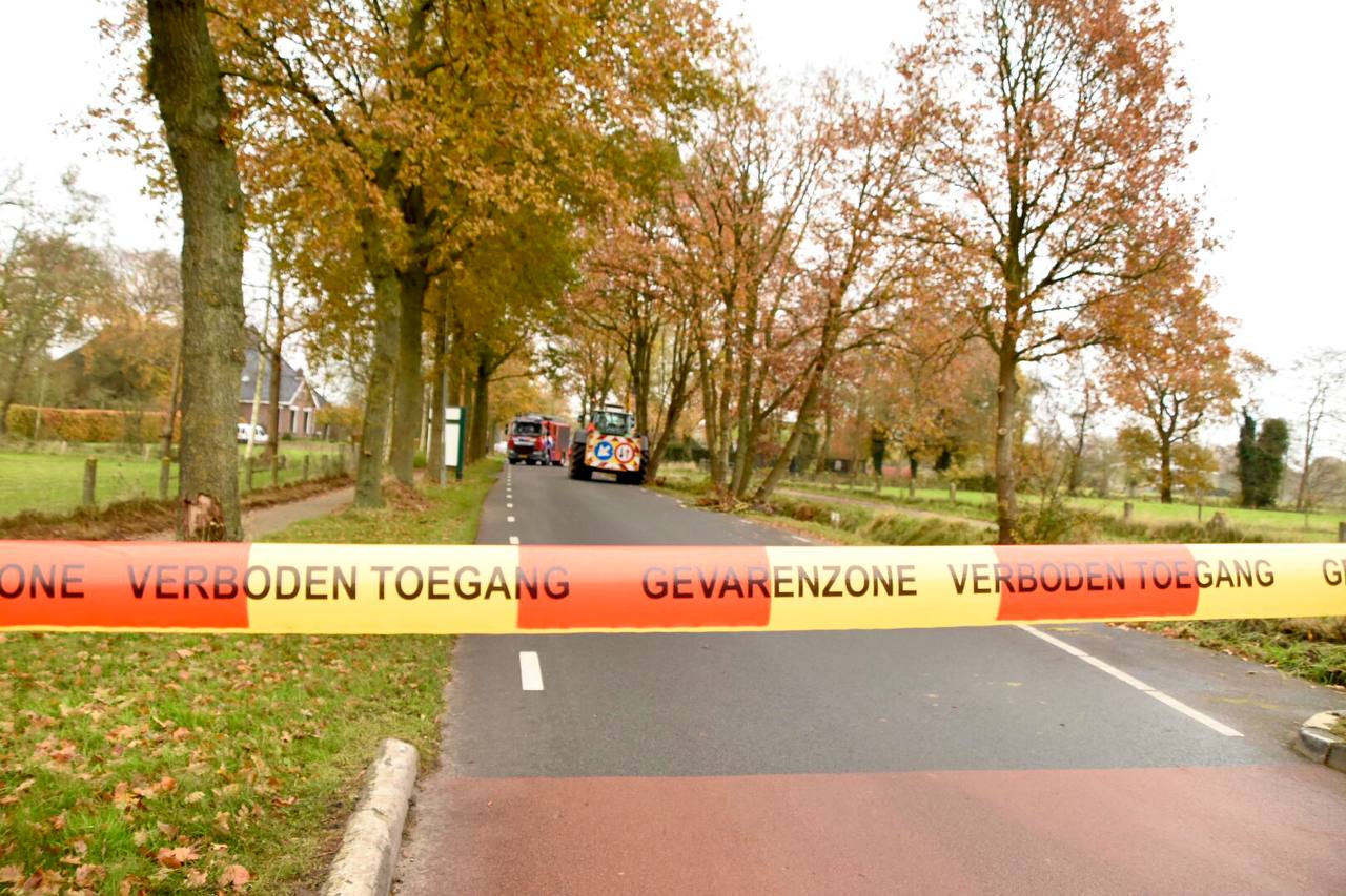Gaslek zorgt voor afsluiting N981 tussen Surhuisterveen en Grootegast
