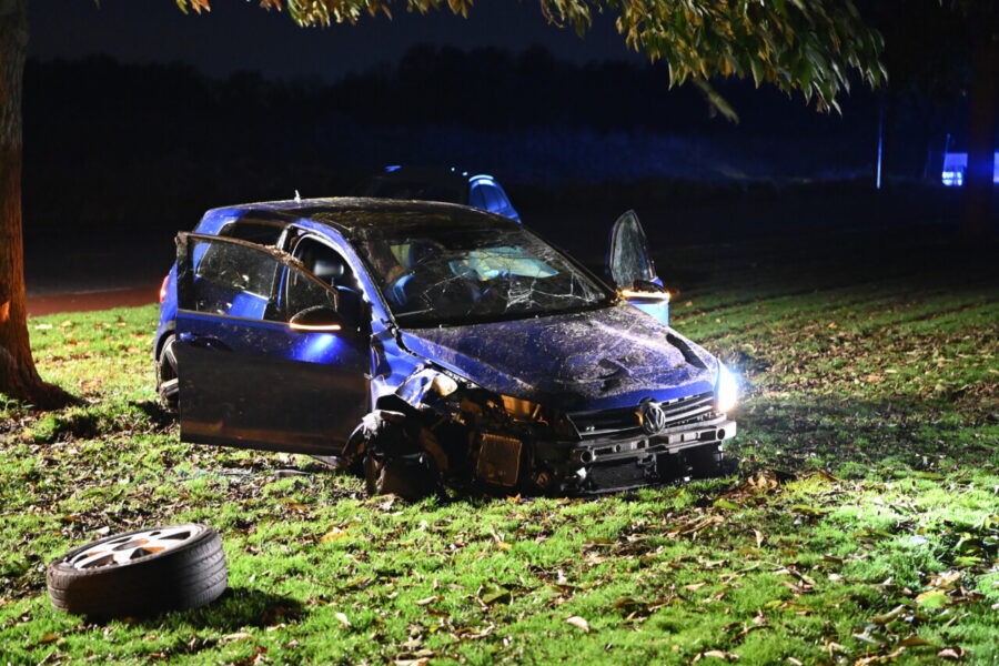 Drie auto’s beschadigd bij ongeval in Hoogezand; omstander aangehouden