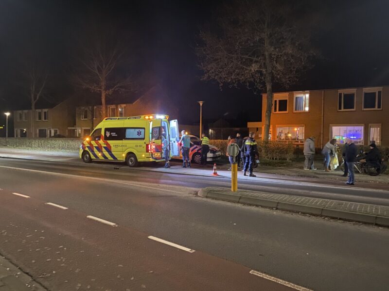 Snorscooterbestuurster gewond bij eenzijdig ongeval in Assen
