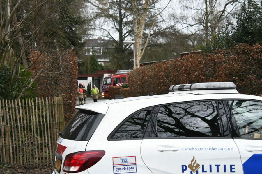 Politie sluit weg af vanwege gaslek in Haren