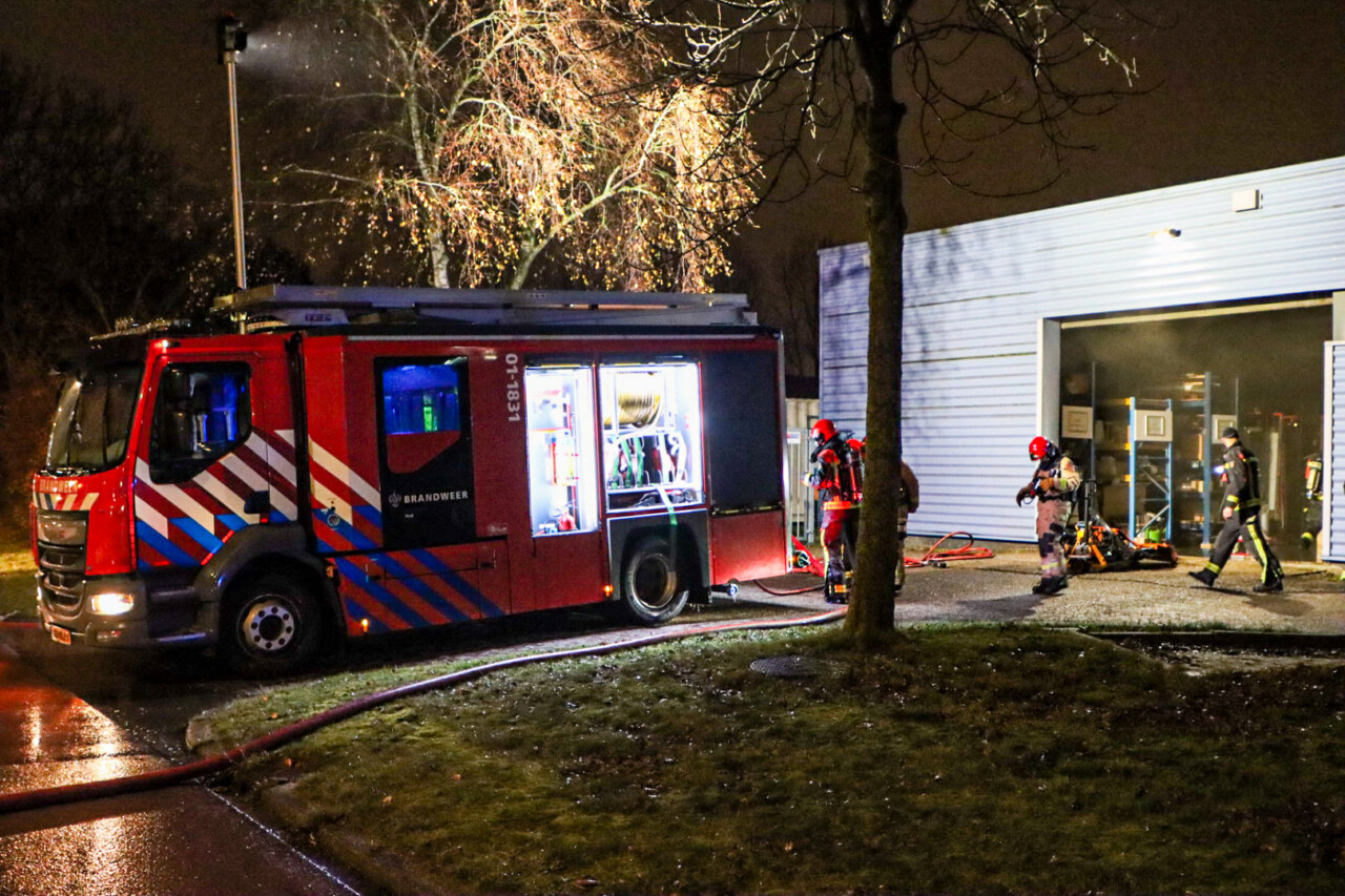 Brandweer rukt uit voor gebouwbrand in Groningen