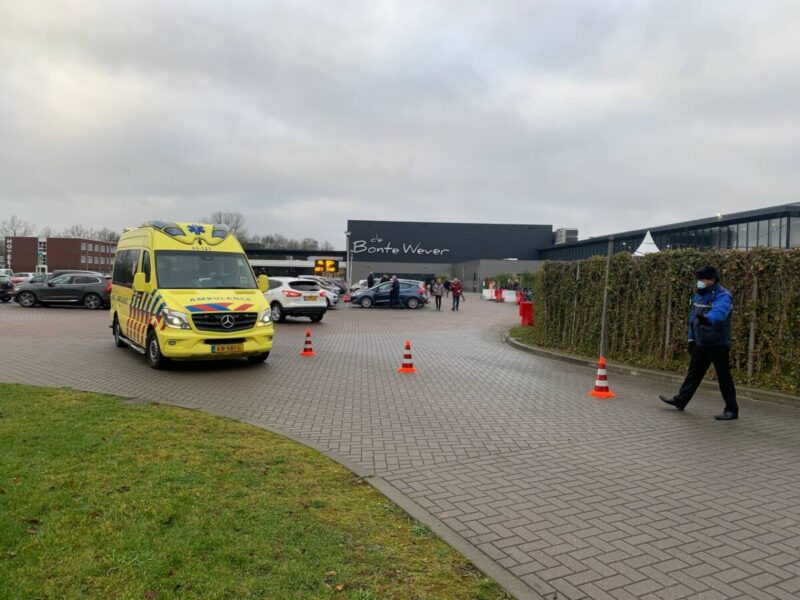 Fietsster gewond na aanrijding bij de Bonte Wever in Assen