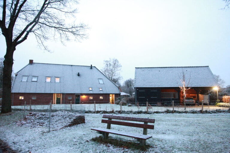Eerste sneeuwval in Drenthe van dit winterseizoen