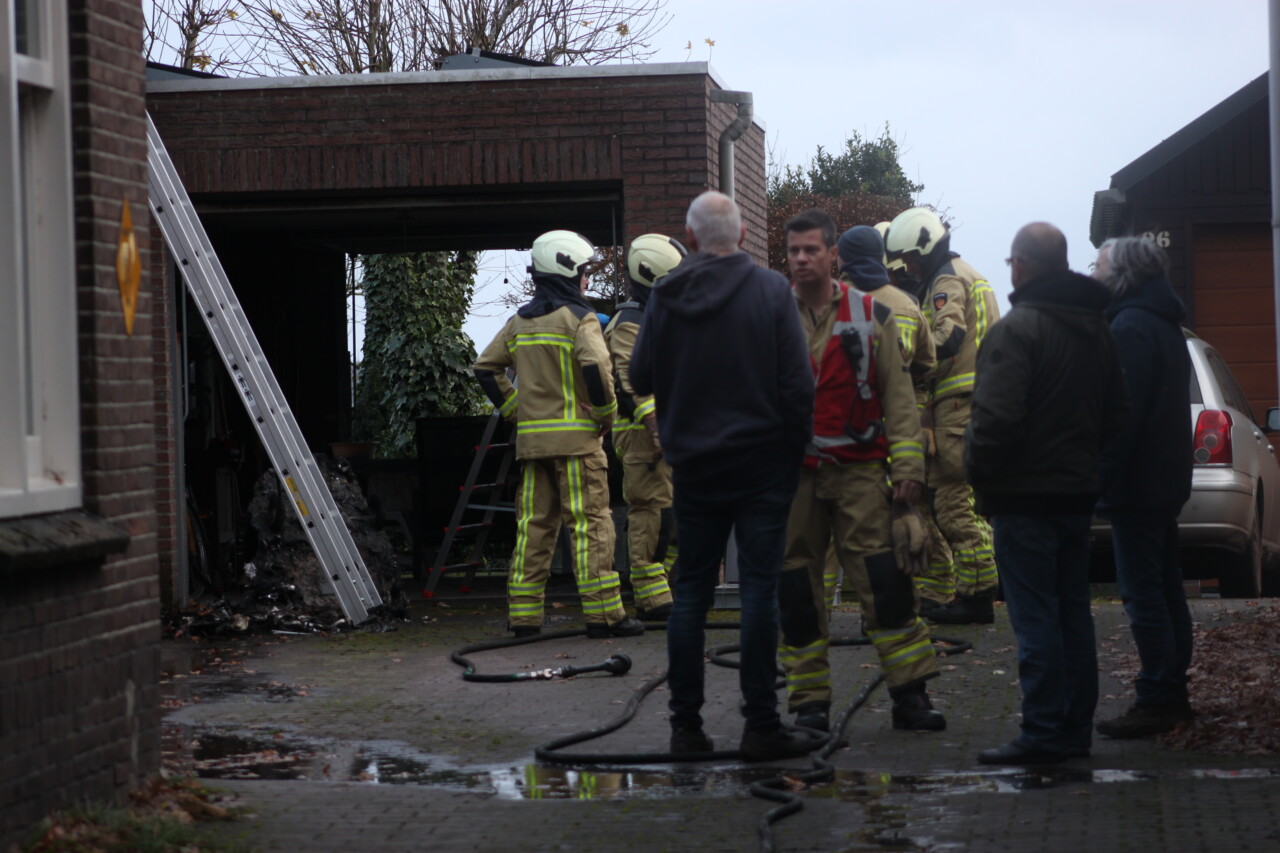 Brandende container laat brandweer uitrukken naar Schoonoord