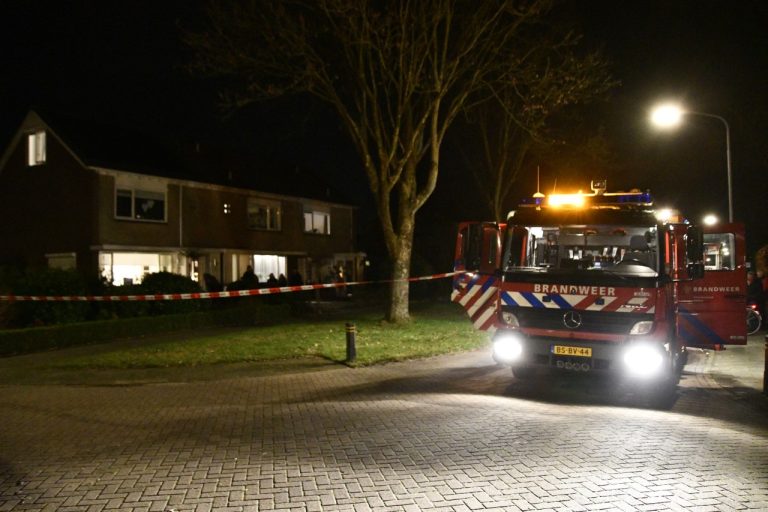 Zonnebank vliegt in brand in Roden