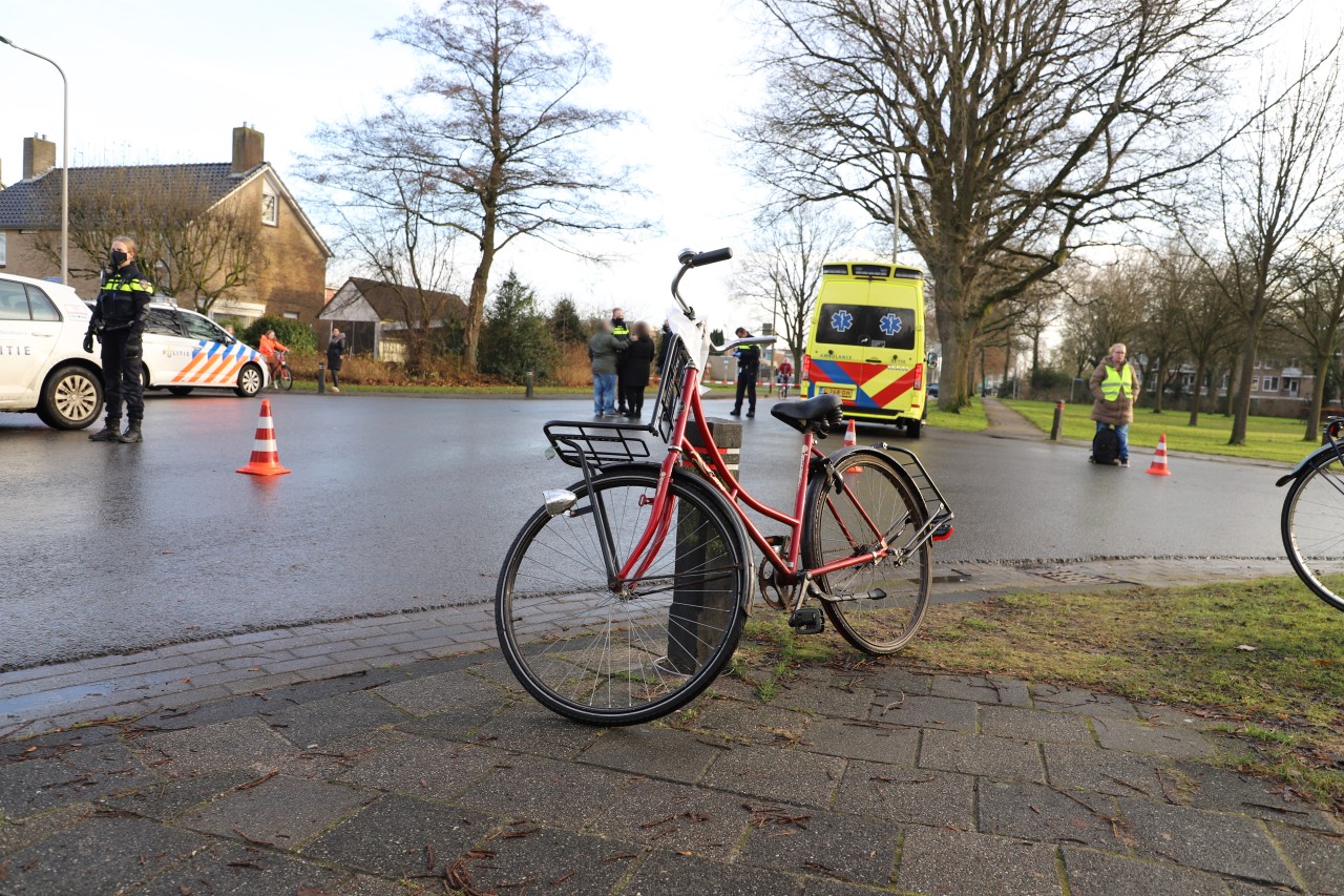 Fietsster gewond na botsing in Hoogeveen
