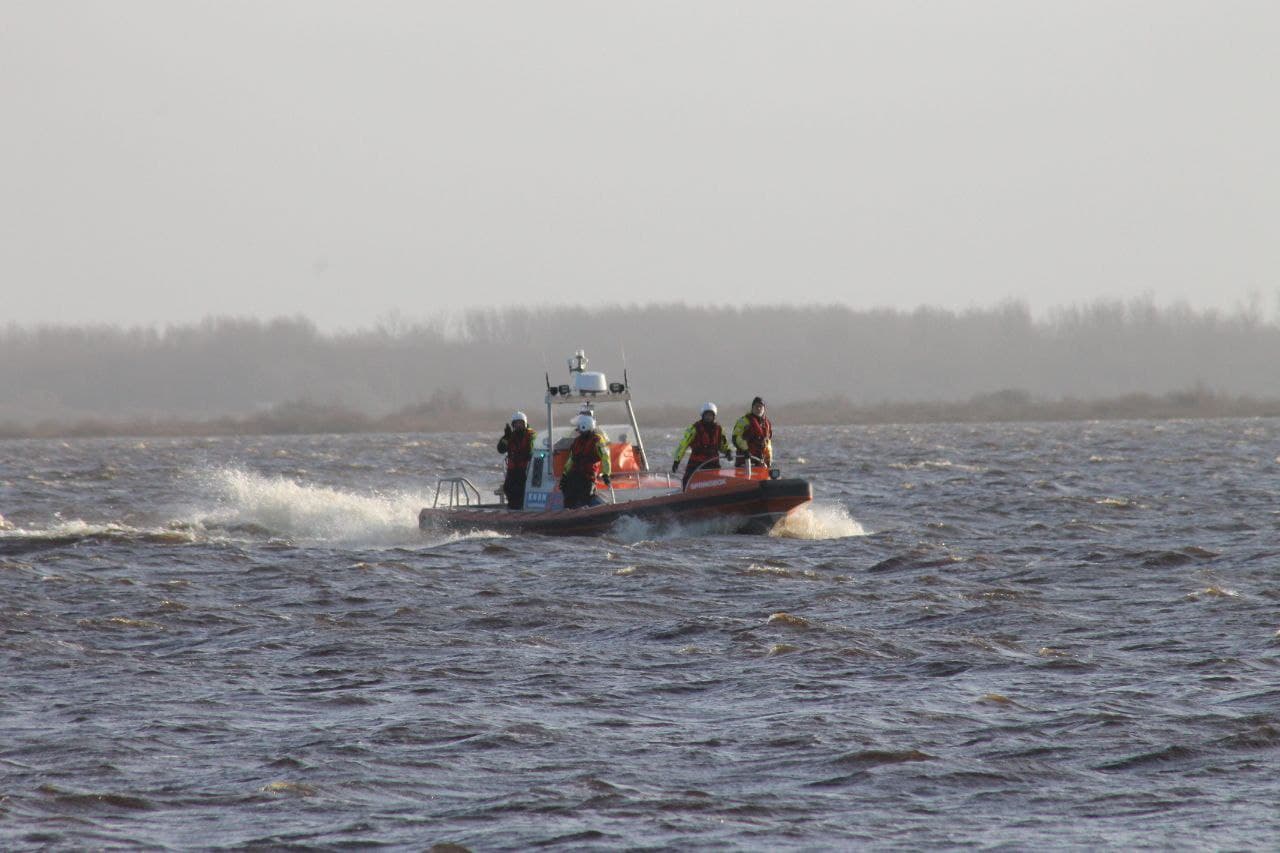 Hulpdiensten ingezet in zoektocht naar surfer in mogelijke problemen