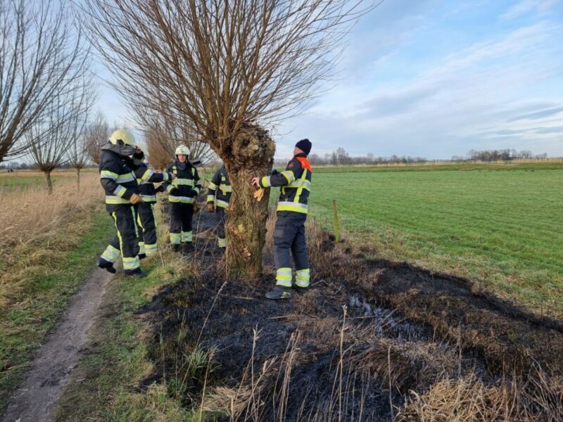 Brandweer ingezet voor buitenbrand in Oudega