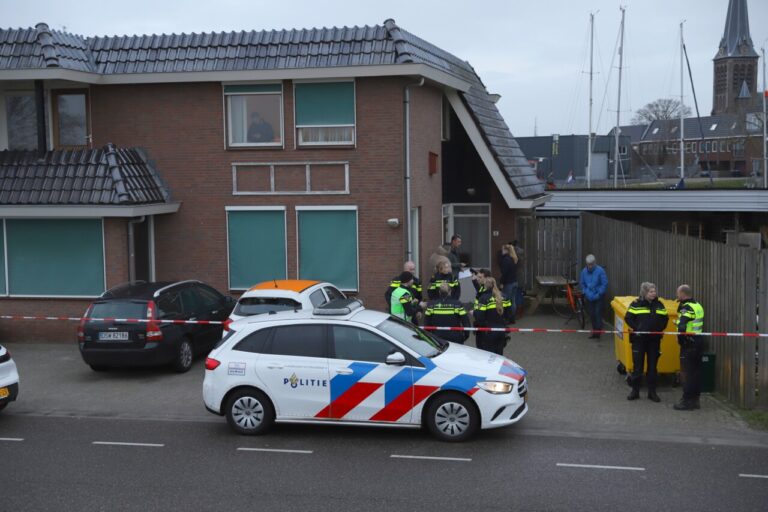 Dode bij steekpartij in Lemmer: groot onderzoek gestart (video)