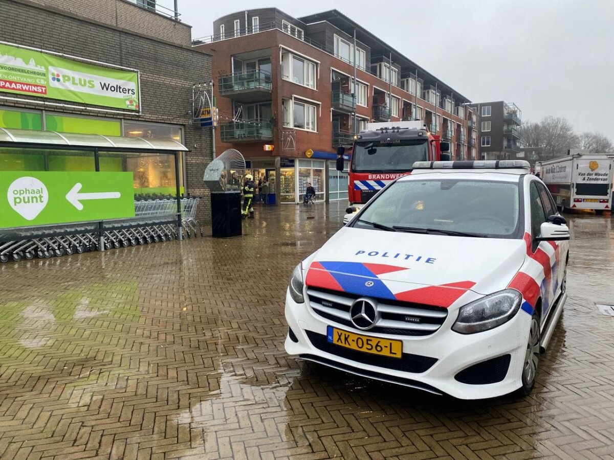 Supermarkt in Burgum ontruimd na brandmelding