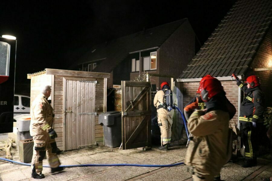 Bewoner start blusactie in eigen tuin in Westerlee