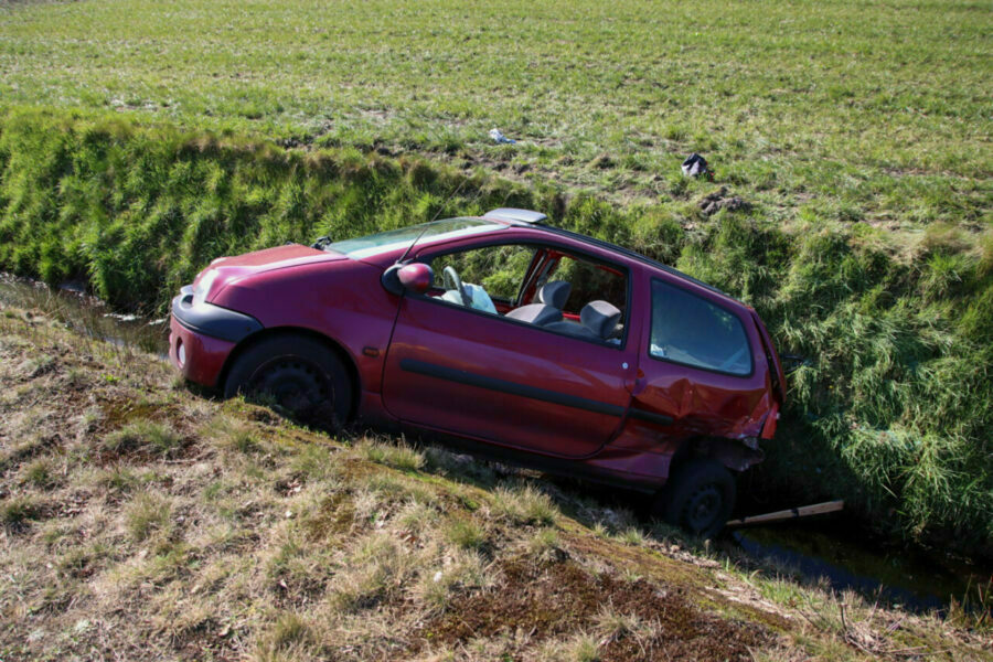 Persoon gewond na ongeval tussen twee voertuigen in Schoonebeek