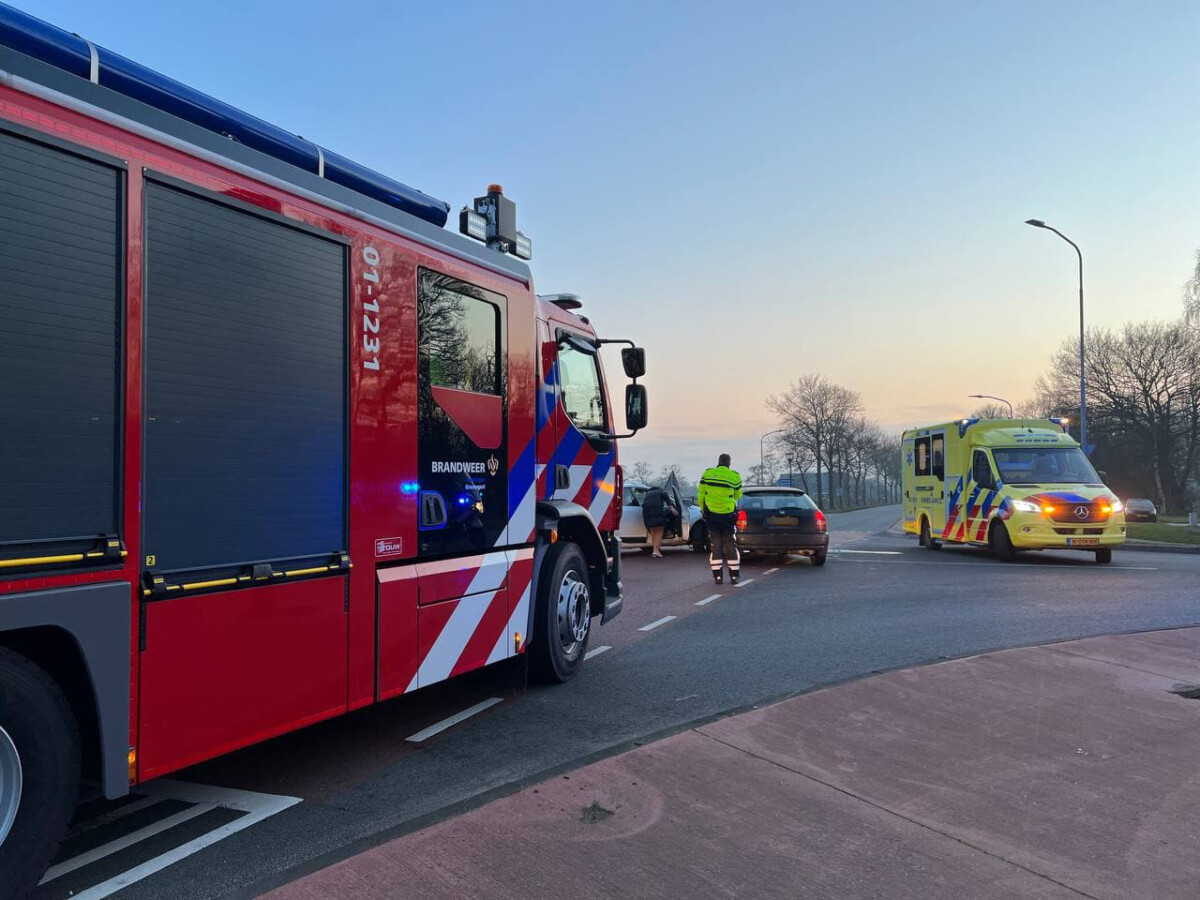 Botsing op kruising Langeweg met Bovenweg in Grootegast