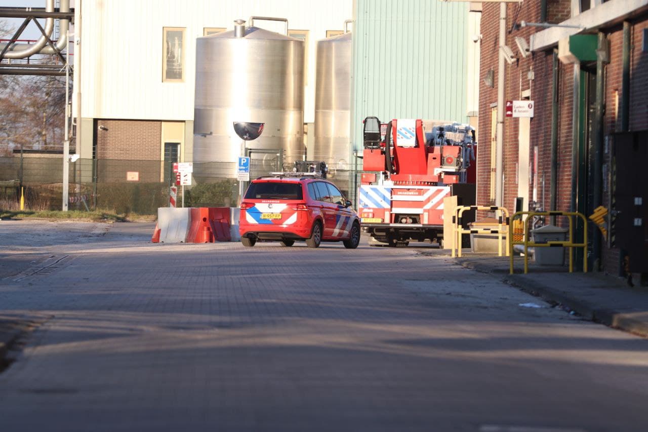 Veel rookontwikkeling bij brand in tabaksfabriek in Joure