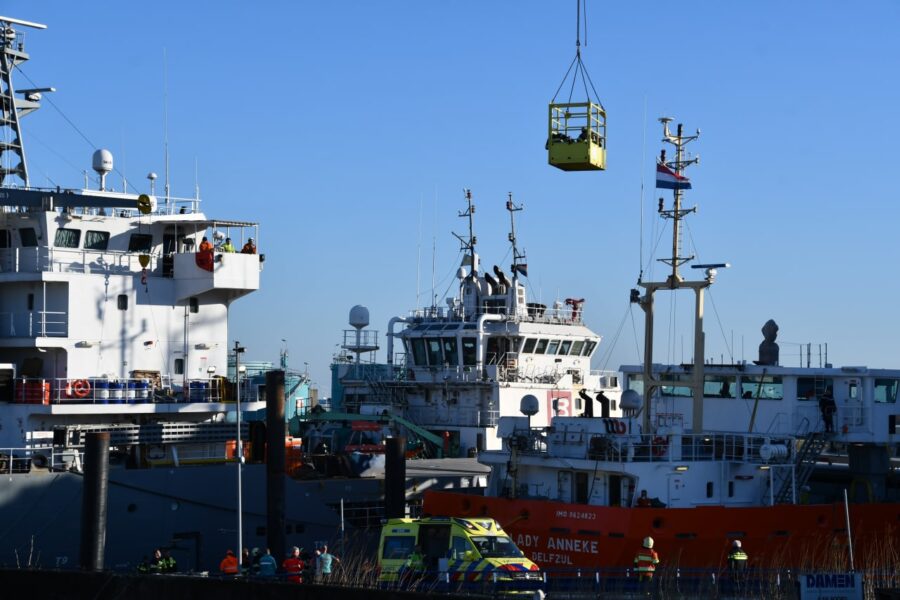 Ernstig bedrijfsongeval op vrachtschip in Harlingen