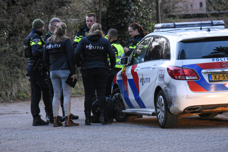 Man aangehouden na bedreiging in Emmen met mogelijk vuurwapen