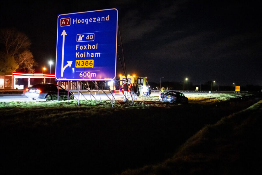 Vrouw raakt gewond bij eenzijdig ongeval op A7 bij Scharmer