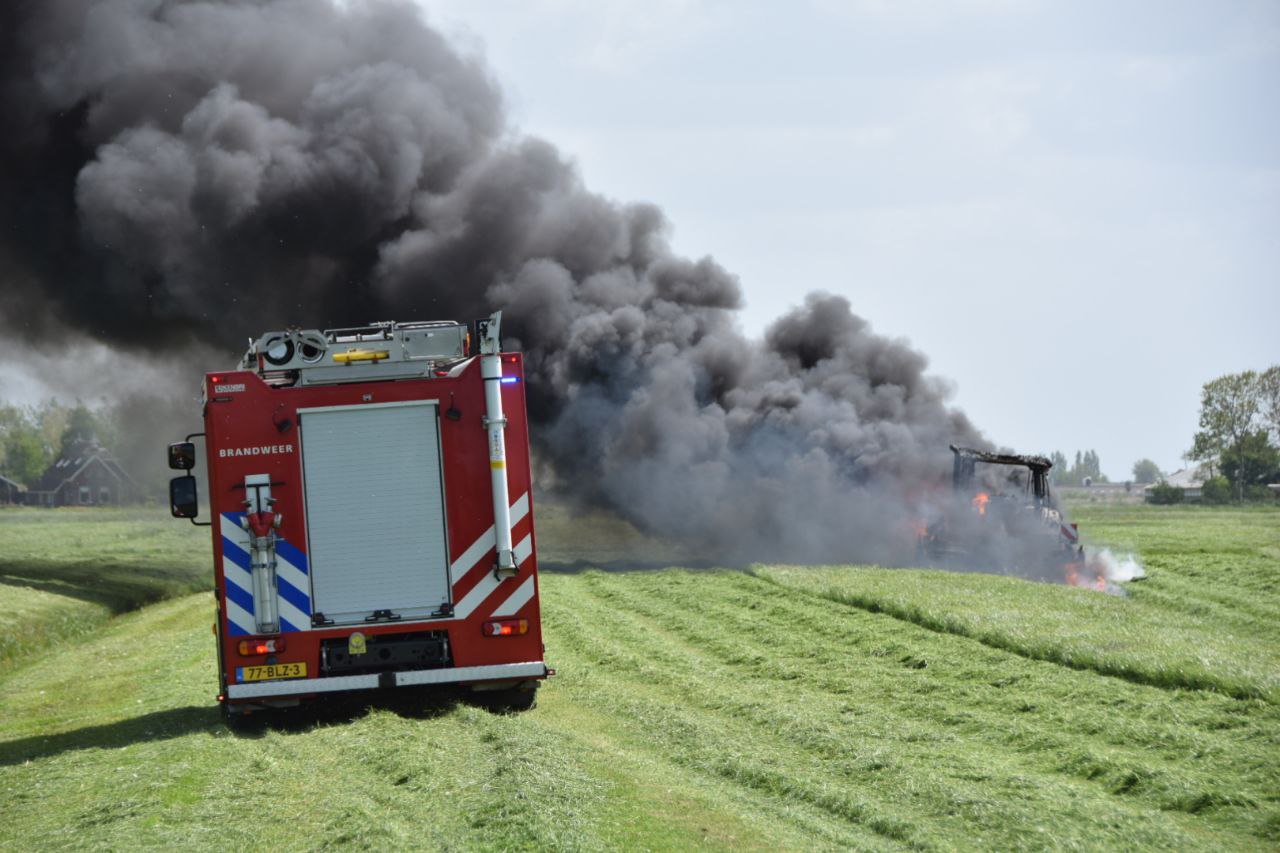 Trekker volledig uitgebrand bij Rinsumageest