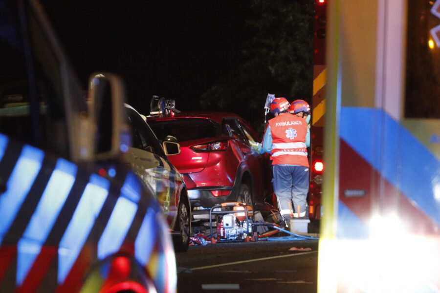 Man (43) veroorzaakt ernstig ongeval tijdens achtervolging en komt om het leven