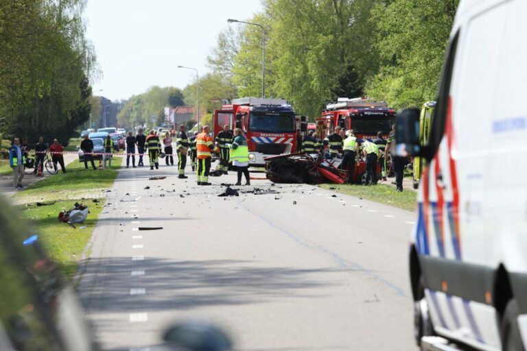 Motorrijder zwaargewond na crash met automobilist op N380 bij Hoornsterzwaag