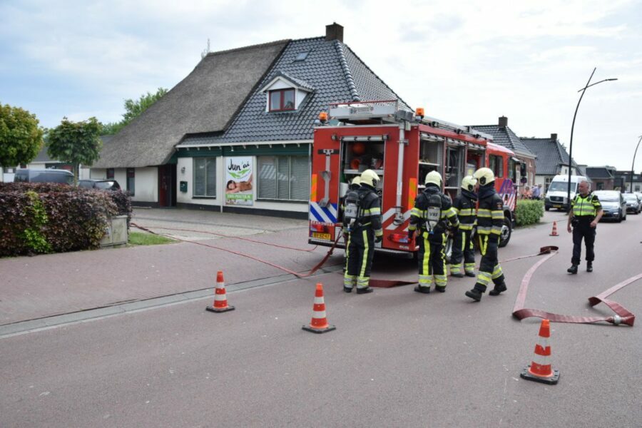 Huishoudens zonder stroom door rokende elektrakast in Twijzel