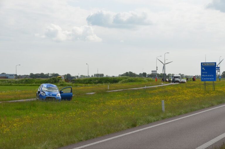 Vrouw (71) omgekomen bij zeer zware aanrijding op Westergoawei