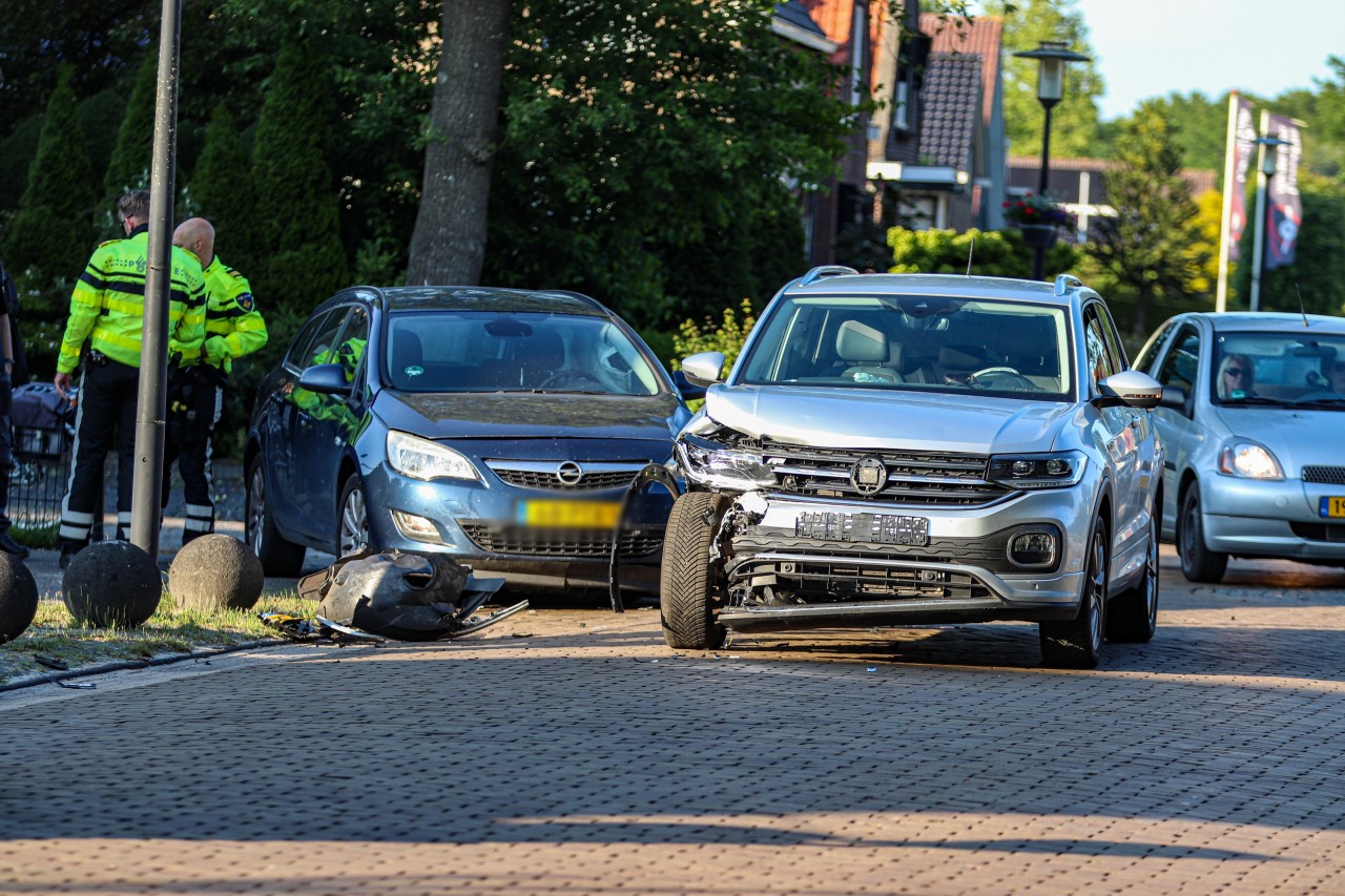 Forse schade bij ongeval op kruising in Nieuwehorne