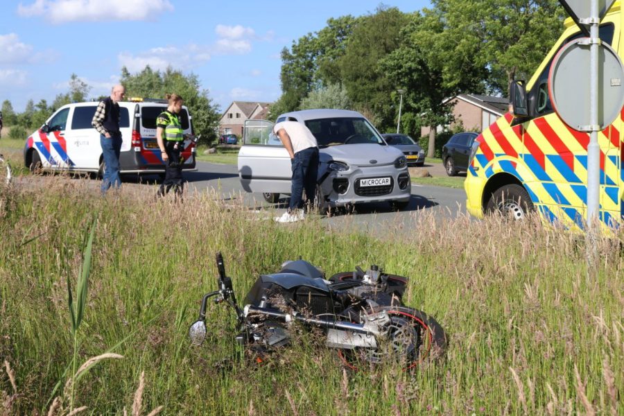 Motorrijder gewond bij botsing met brommobiel in Finsterwolde