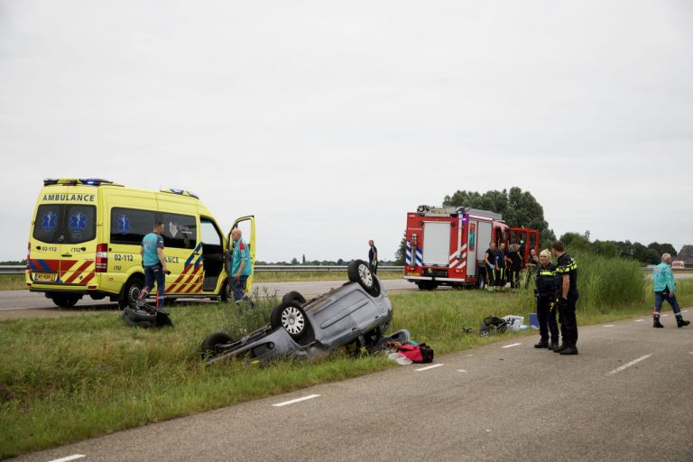 Twee gewonden bij ongeval op N355 bij Leeuwarden