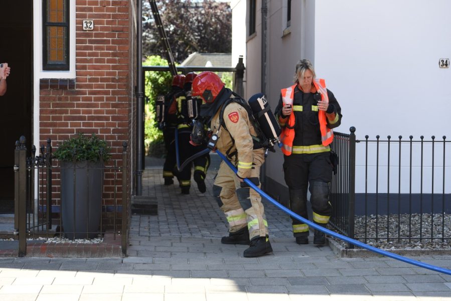Dakbrand in Winschoten geblust