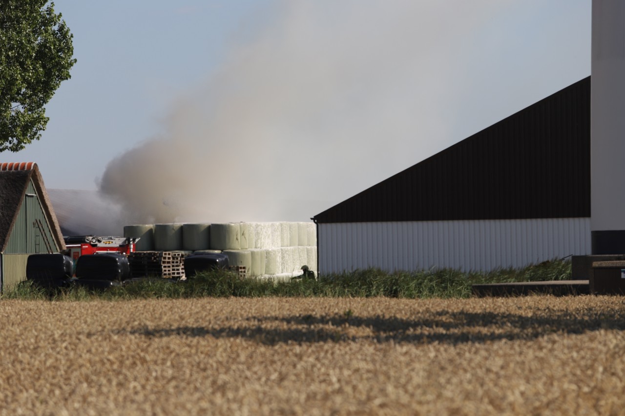 Veel rookontwikkeling bij brand in Ried