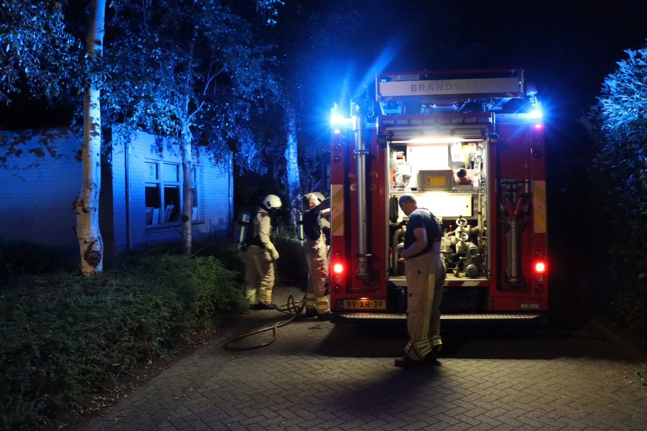 Brand verwoest container in Emmen