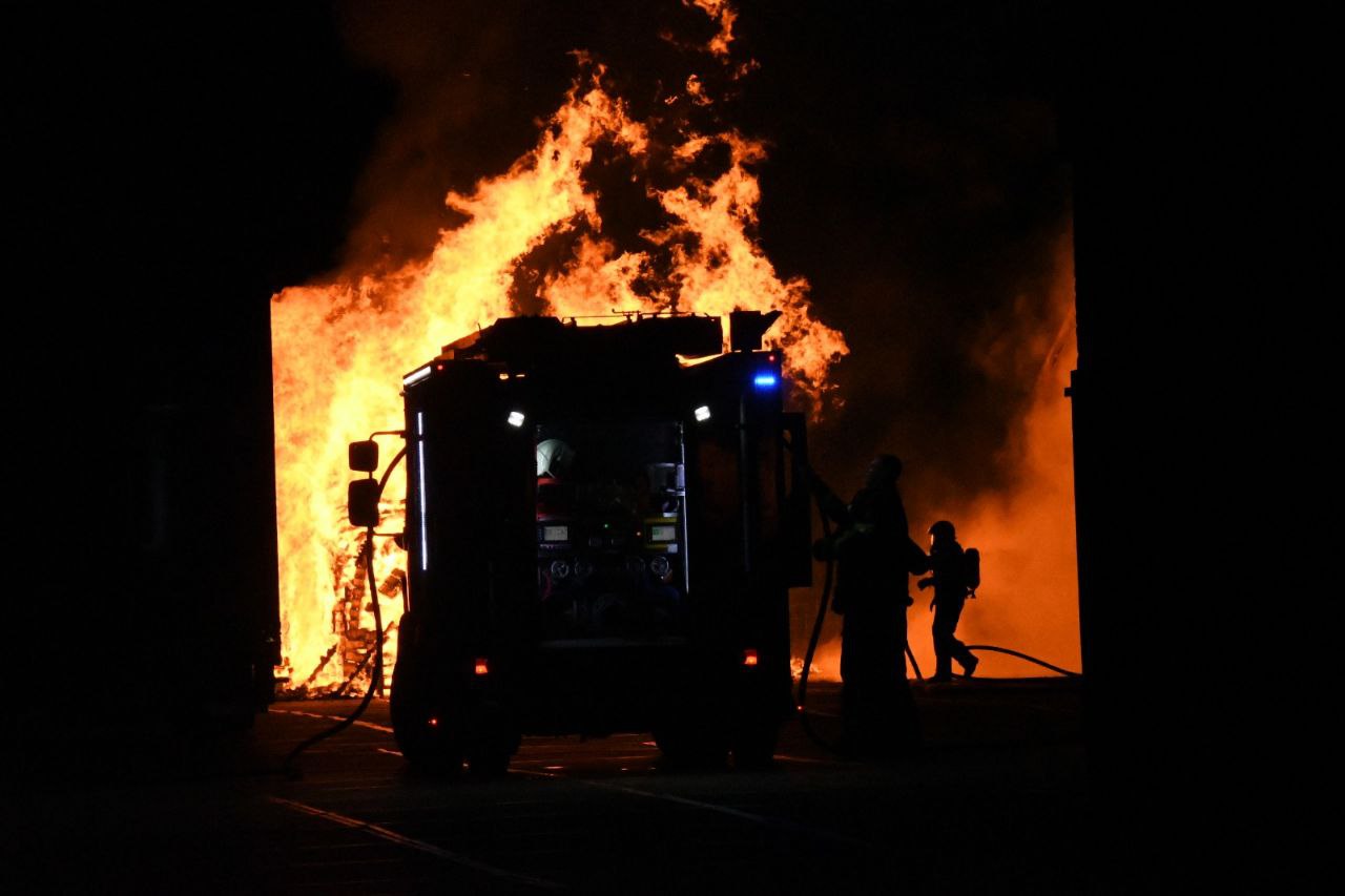 Felle brand op industrieterrein in Franeker