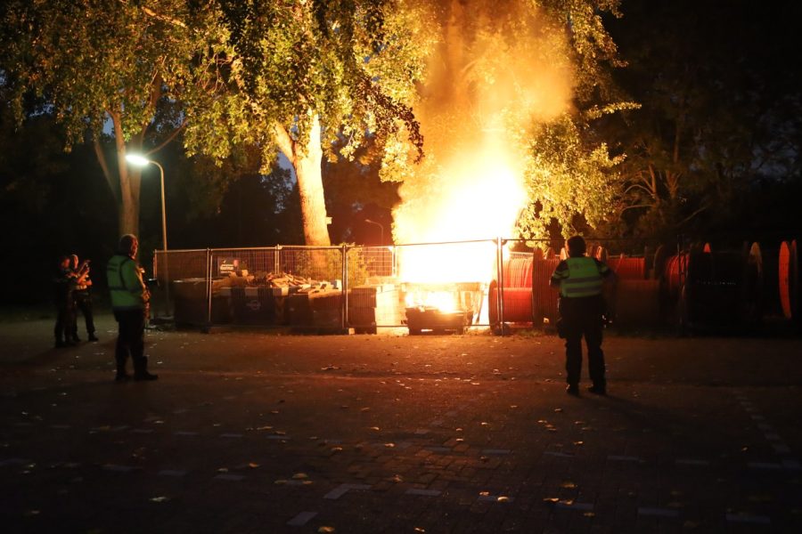 Bouwcontainer in brand in Hoogeveen
