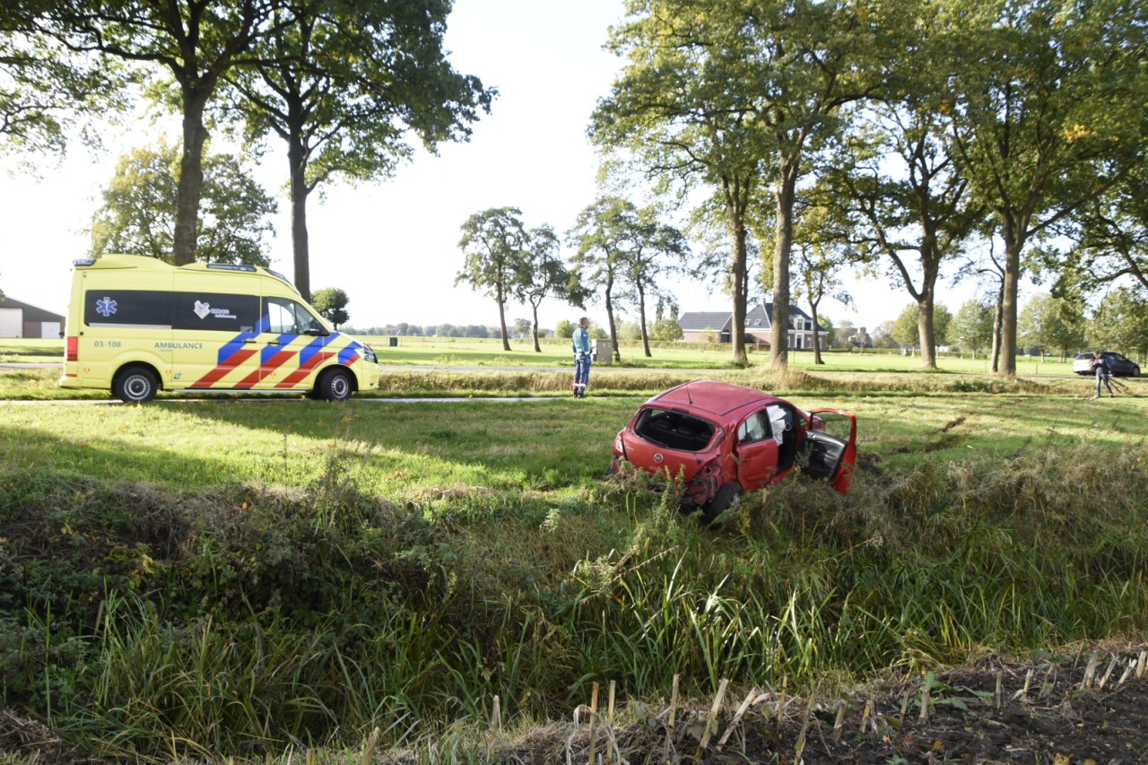 Auto beschadigd bij eenzijdig ongeval in Nieuw-Roden