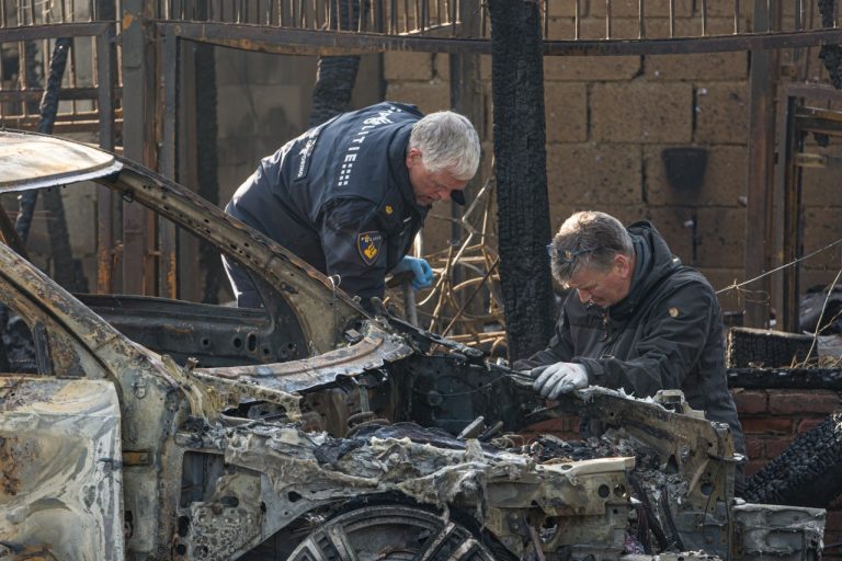 Technische recherche doet onderzoek na vermoeden brandstichting in Emmen