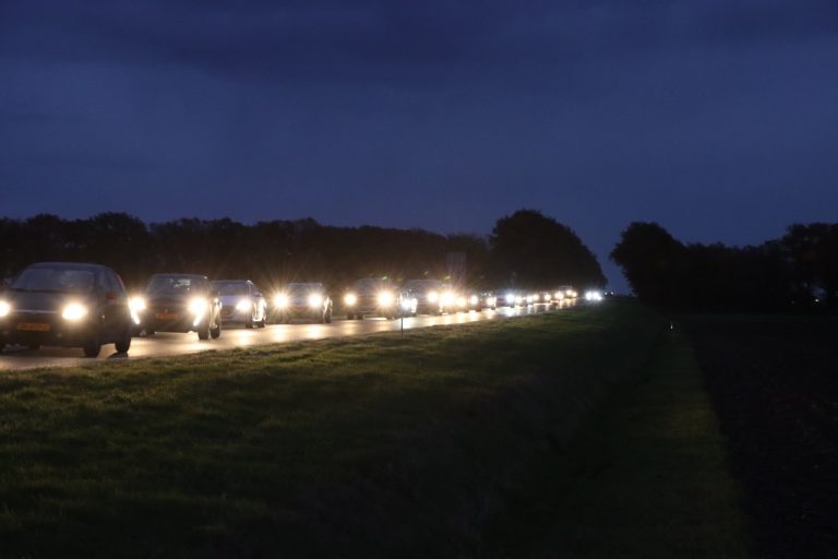 Lange file op N381 in Emmen vanwege een ongeval