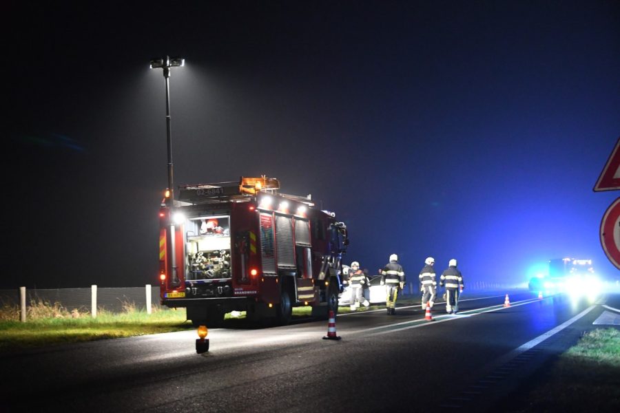Autobrand op de N381 tussen Hoogersmilde en Appelscha