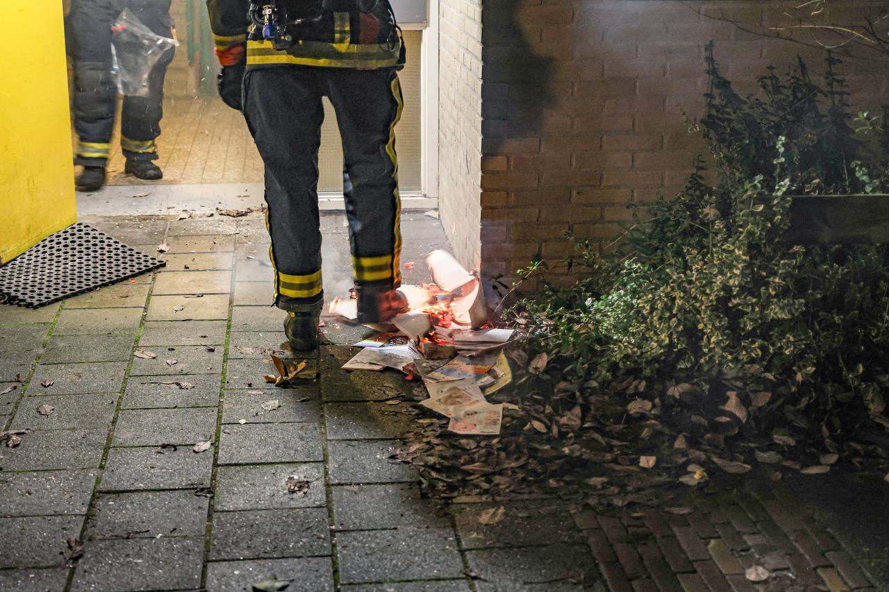 Brand in flat Groningen; mogelijk door vuurwerk