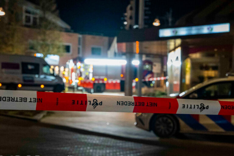 Drie gewonden bij ernstig ongeval: één persoon door brandweer bevrijdt