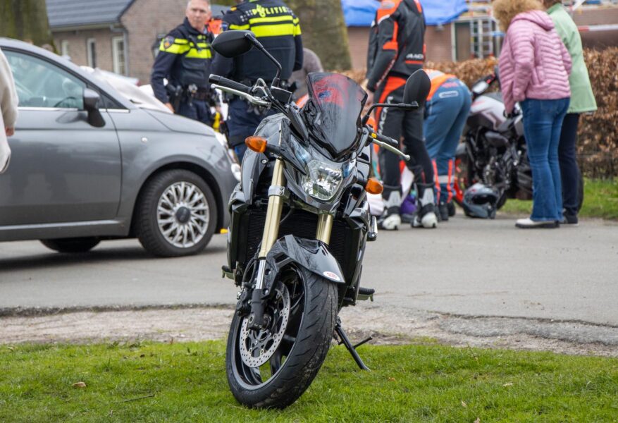 Motorrijder gewond geraakt bij aanrijding met auto