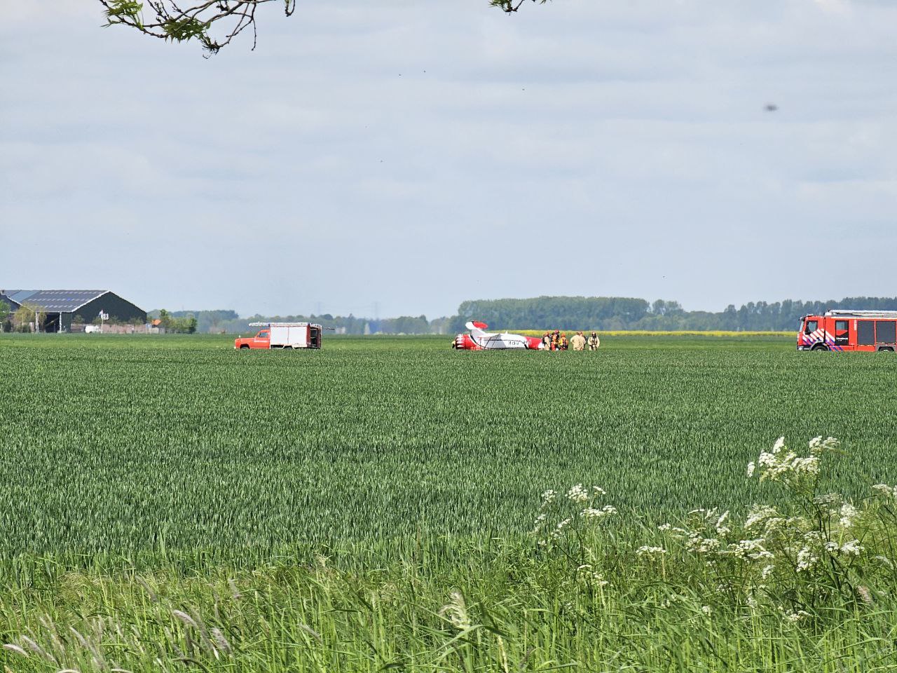 Vliegtuigje gecrasht tijdens landing op vliegveld Oostwold