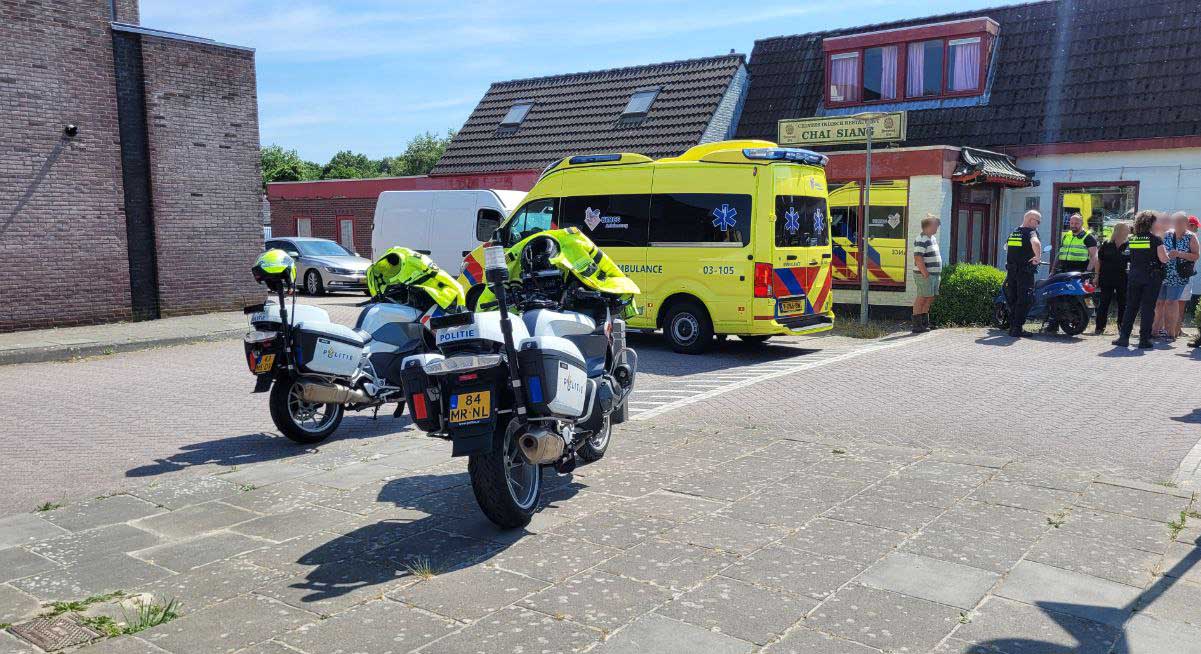 Oudere Vrouw Gewond Naar Ziekenhuis Na Aanrijding Met Scooter ...