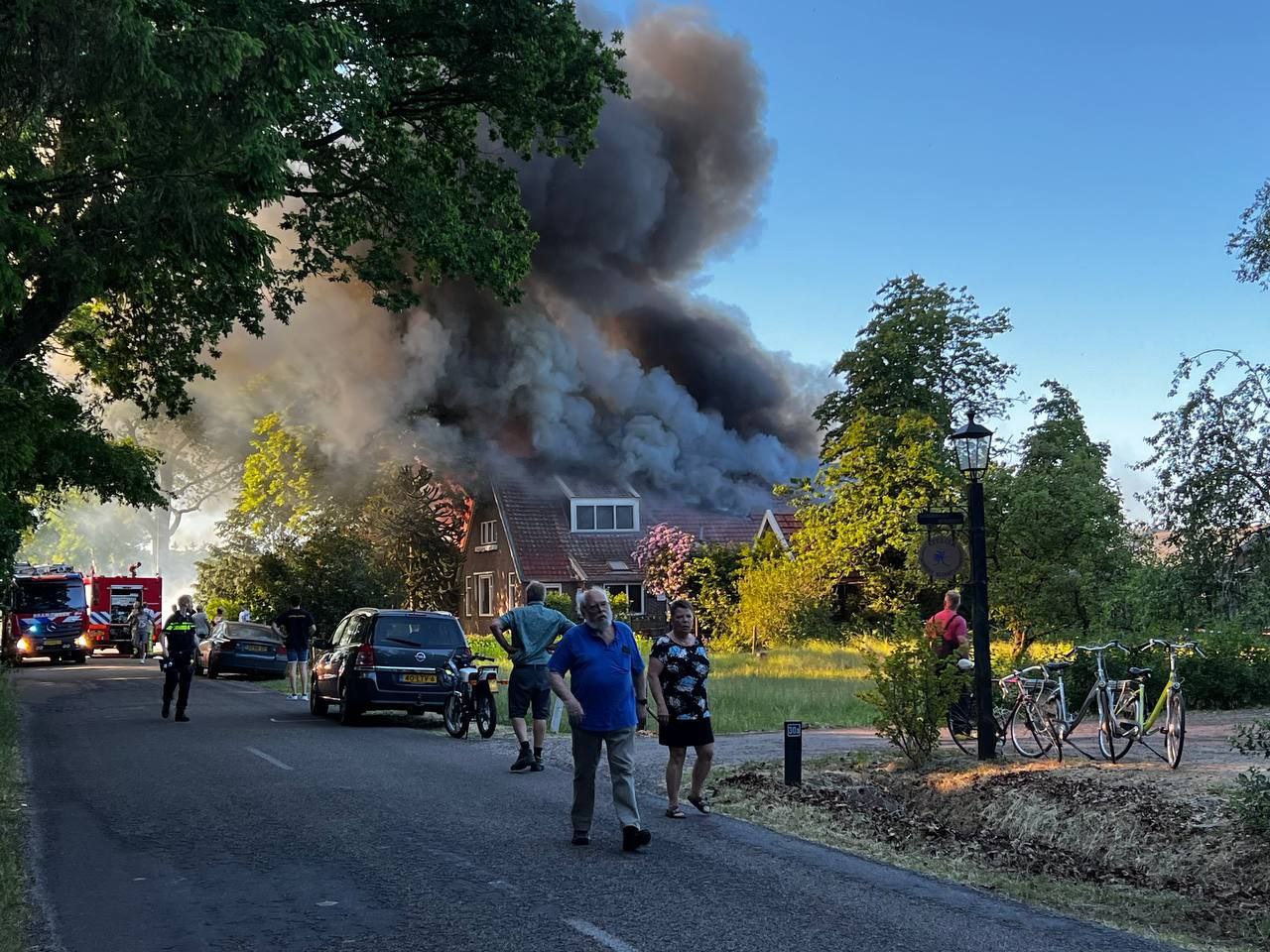 Trekkerbrand slaat over en verwoest woning